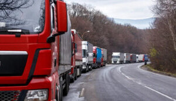 Попит на вантажівки в Україні із початку року зріс на чверть